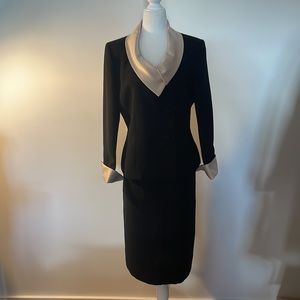 Vintage Collections for Le Suit 
Vintage Black/Cream Suit Jacket/Skirt 
Size 6